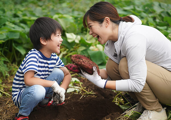 つながりと学びを生む子ども農園のイメージ画像が表示されています。